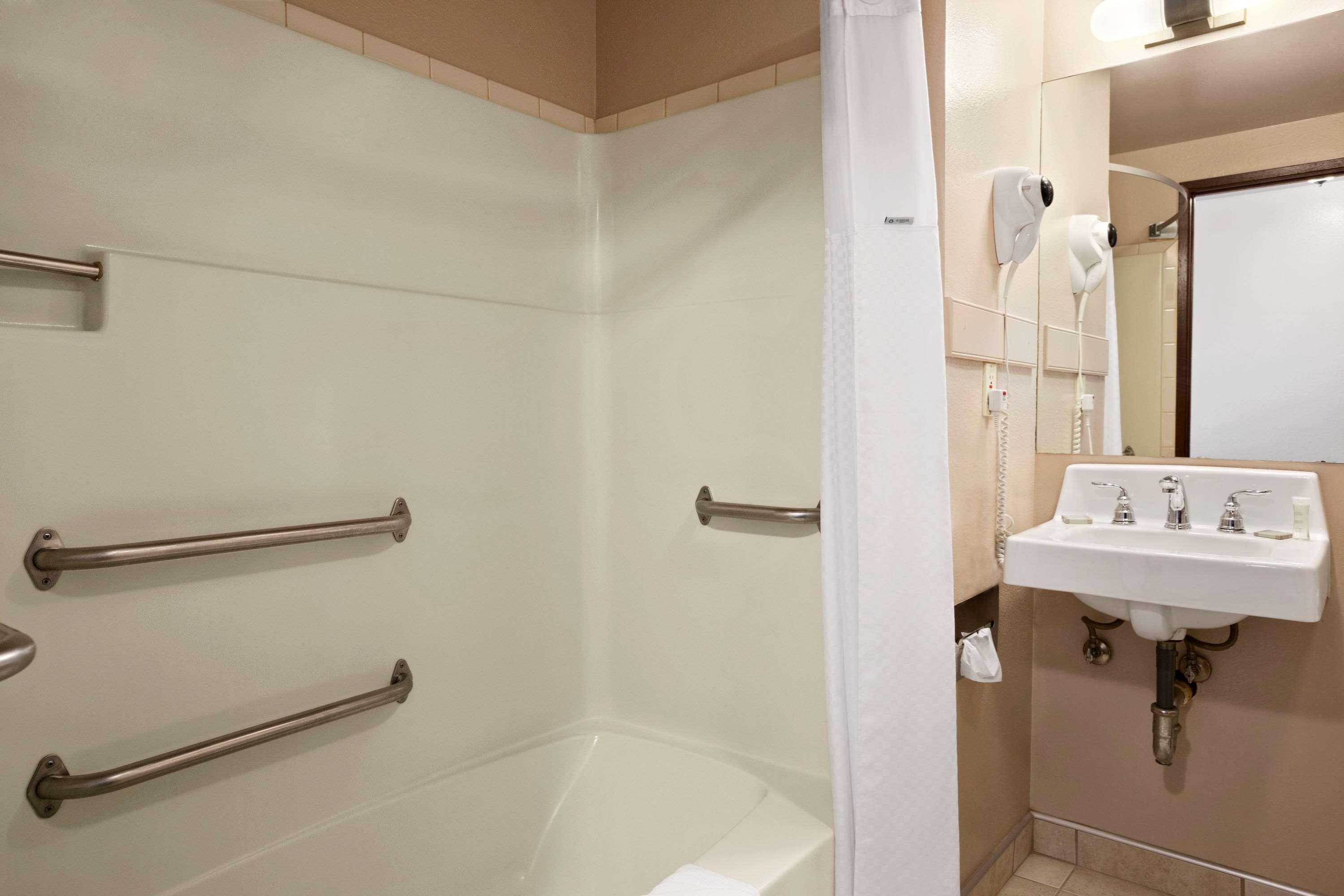 Super 8 By Wyndham Coeur d'Alene
